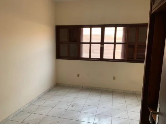 Imagem Casa Linear 3 quartos sendo uma suíte varanda duas vagas de garagem espaço gourmet com churrasqueira na Praia do Morro.