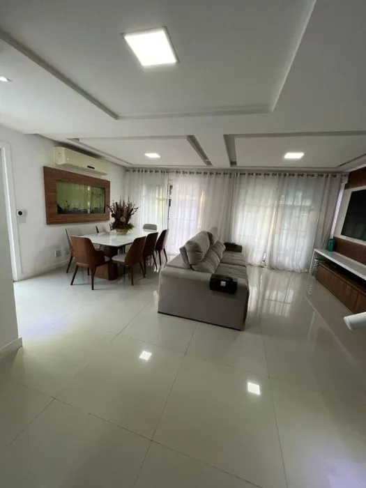 Imagem Jardins de Monet: casa triplex 260 m² e 4 quartos