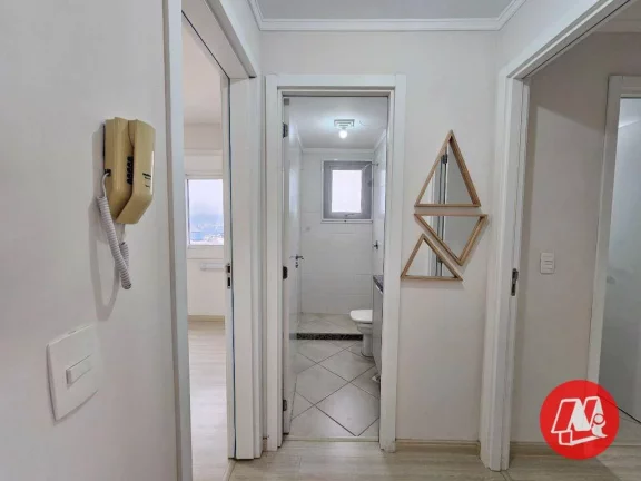 Imagem Morano aluga no bairro Santo Antônio, espetacular apartamento 2 dormitórios com 1 suíte e vaga de garagem dupla coberta.
