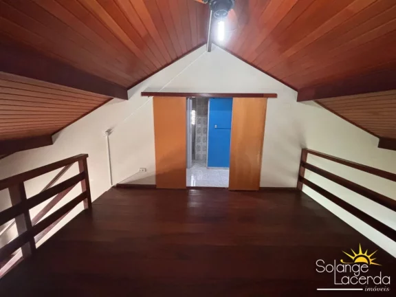 Imagem Bela Casa - Rica em Madeira - 6 Dormitórios - Escritura Definitiva - Residencial ou Comercial - Confira!