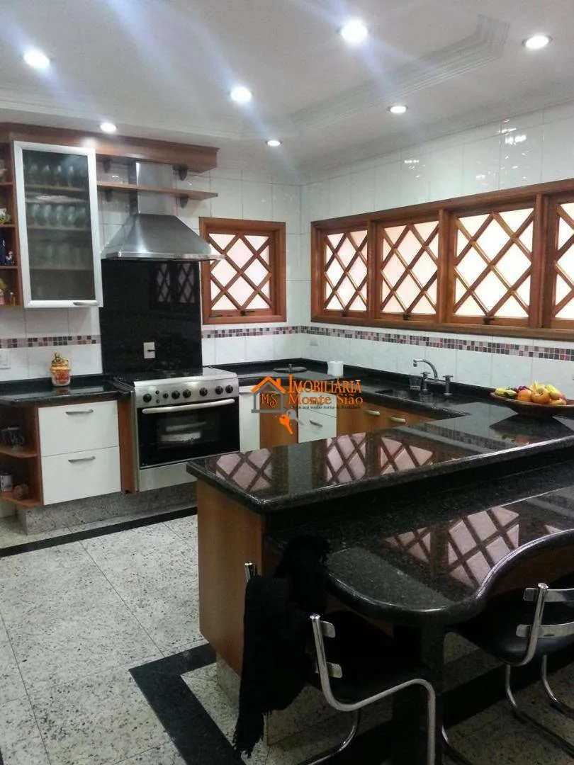 Foto do imóvel Sobrado com 4 dormitórios à venda, 250 m² por R$ 752.600,00 - Jardim Paraventi - Guarulhos/SP