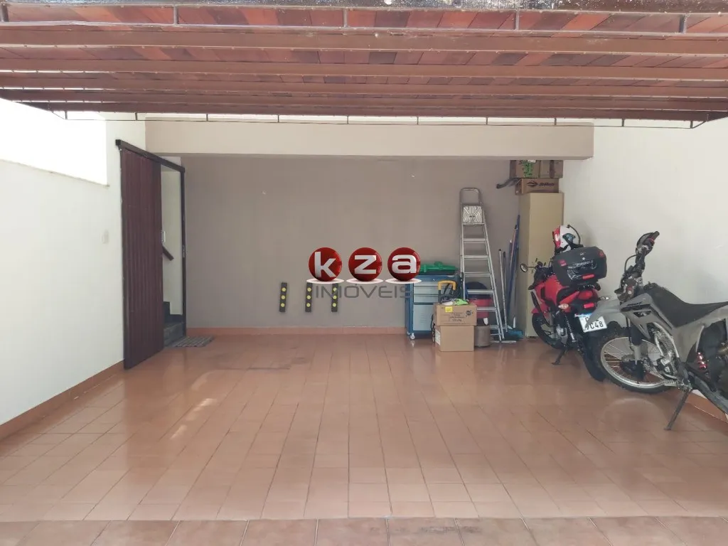 Imagem Oportunidade única: Casa à venda em Valinhos-SP, no Jardim Celani, com 3 quartos, suíte, 3 salas, 2 banheiros, 2 vagas - 198m².
