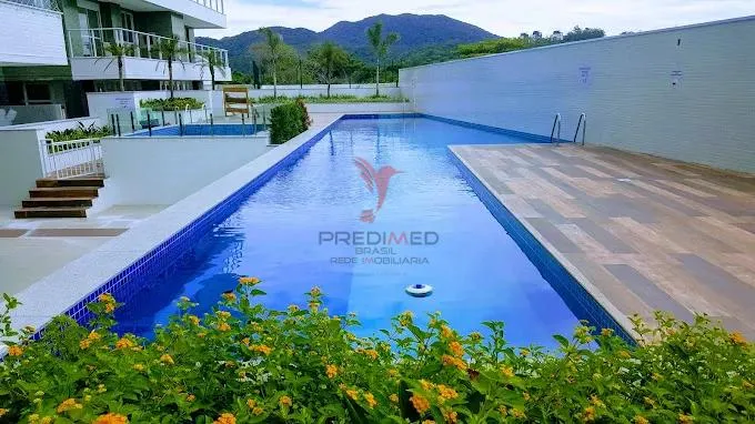 Imagem Viva a Experiência Club House no Coração da Praia Brava