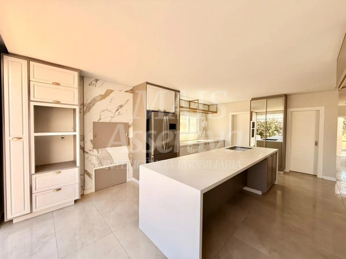 Imagem Sobrado com 03 suites, semi mobiliado para locação - São José em Canoas