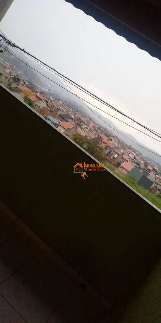 Imagem Sobrado 4 Dormitórios com 2 Suítes, Varanda e 2 Vagas - Guarulhos
