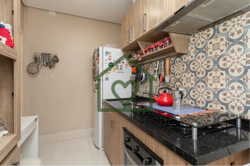 Imagem No Bairro Rio Branco, raro apartamento térreo elevado, localizado na Rua Schiller n° 105, com 2 am...