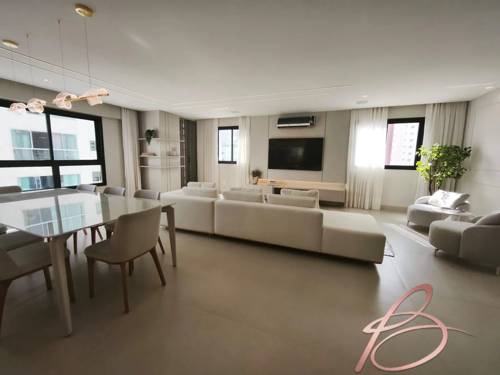 Imagem Apartamento alto padrão com 237 metros e 4 suítes