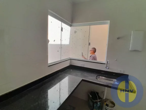 Imagem Vendo casa de 3 quartos em Itaipuaçu