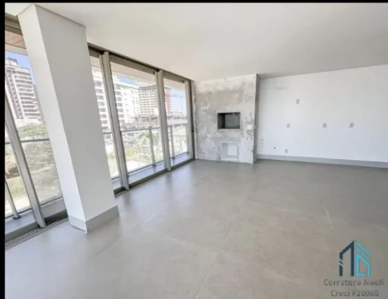 Imagem Cobertura, 04 suítes, 03 vagas PÉ na Areis, localização privilegiada no Centro de Piçarras SC