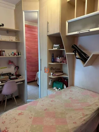 Imagem Sobrado com 3 dormitórios à venda, 195 m² por R$ 1.115.000 - Vila Camilópolis - Santo André/SP
