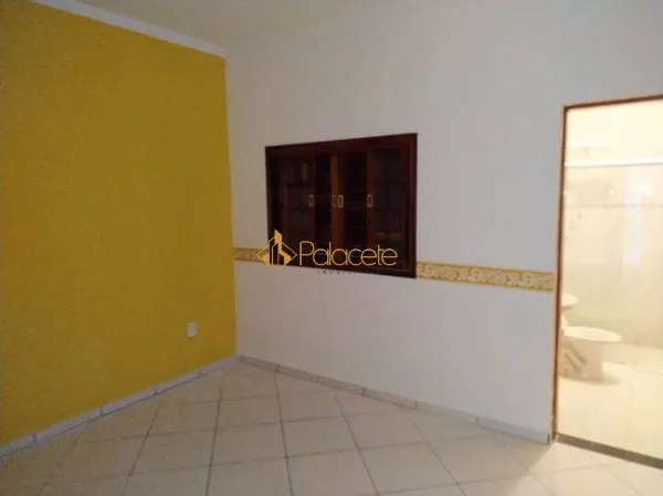 Imagem Casa à venda 2 Quartos, 1 Suite, 2 Vagas, 125M², Residencial Mombaça, Pindamonhangaba - SP