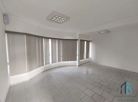 Imagem Imóvel comercial/residencial 07 salas, edícula sala, cozinha, no Bom Retiro em Curitiba PR