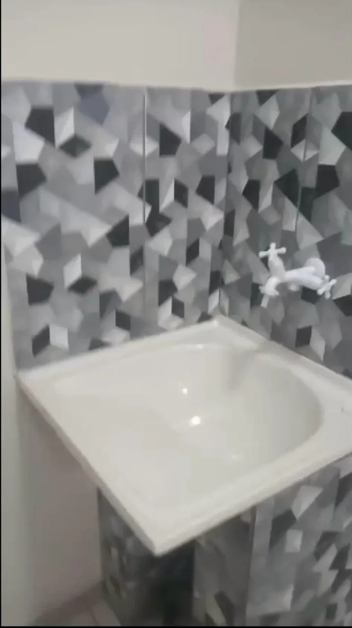 Imagem Aluguel de Sala Comercial de Alto Padrão no Centro de Sorocaba-SP: 1 Sala, 1 Banheiro, 25m²