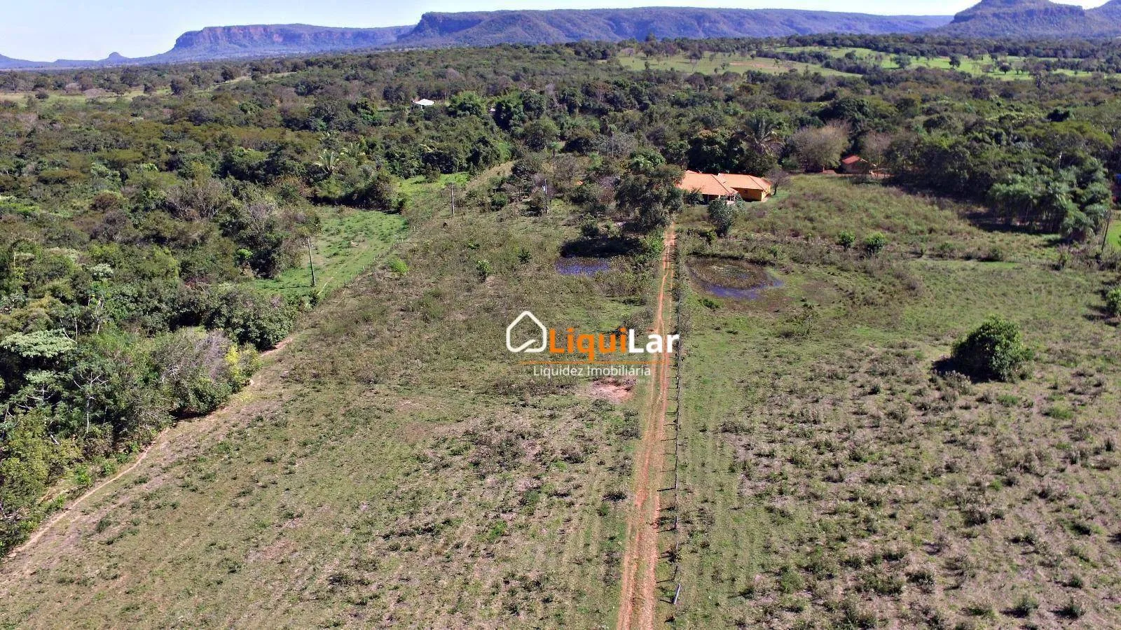 Imagem Chácara à Venda em Piraputanga com Fundo para o Rio Aquidauana, 6,5 Hectares e Casa Sede Completa