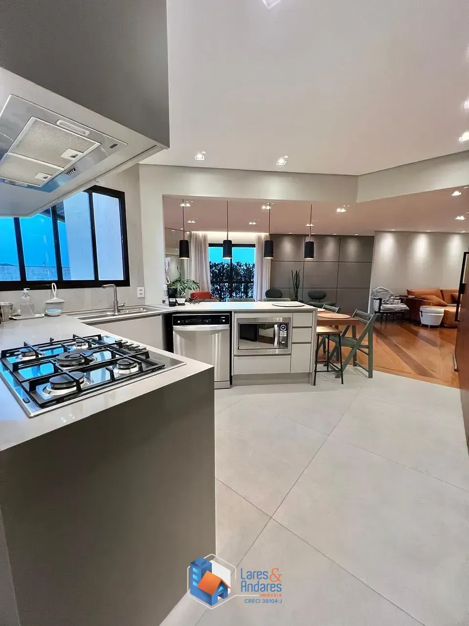 Imagem Apartamento para venda em Parque São Domingos com 3 quartos, sendo 1 suíte, 174m²