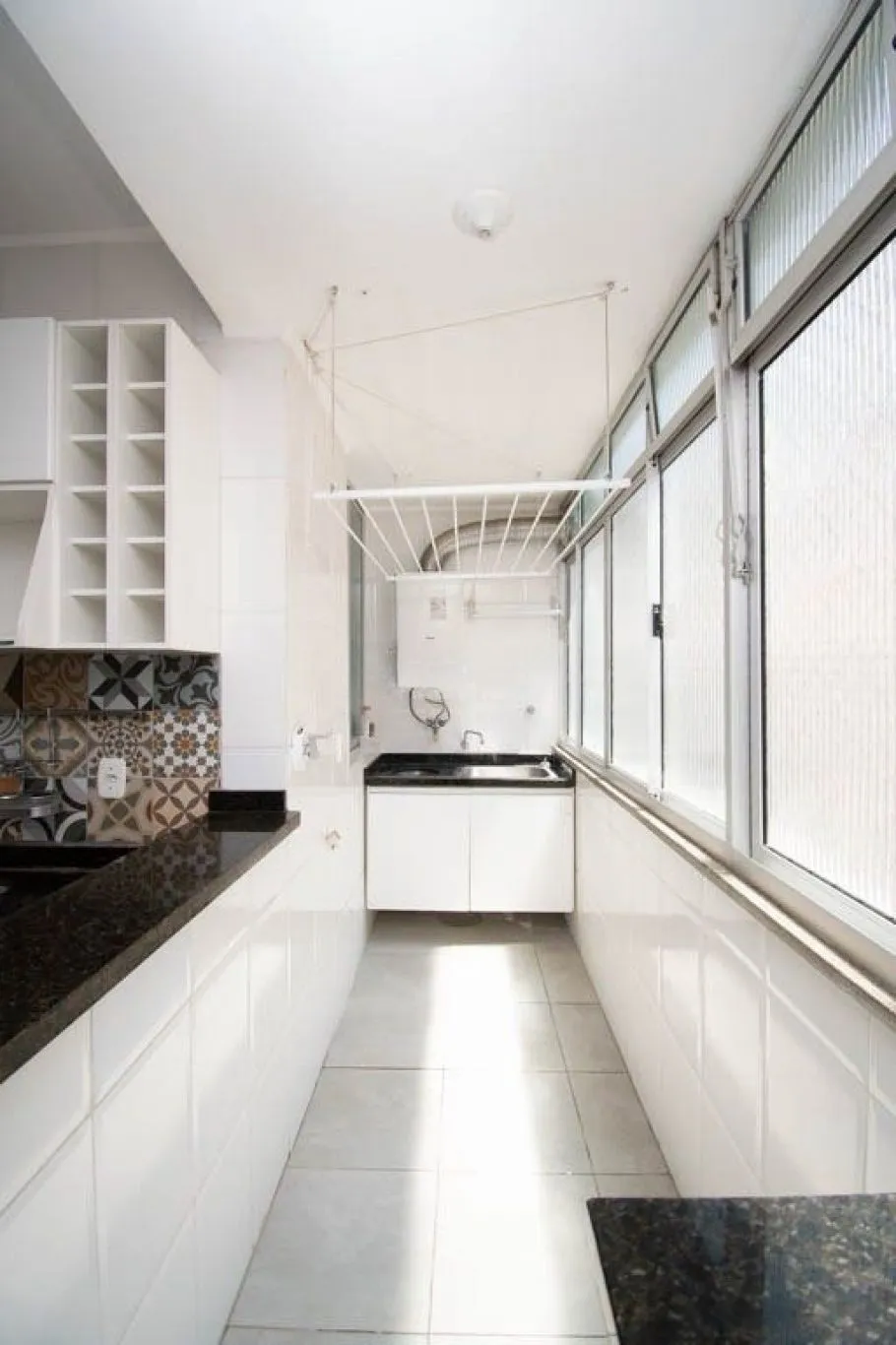 Imagem Apartamento de 3 dormitórios à venda no Bairro Centro Histórico, Porto Alegre.