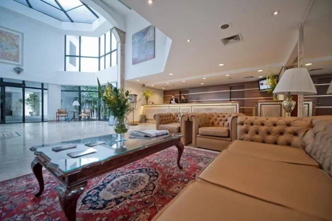 Imagem Flat disponível para locação no Ninety Hotel, com 33m², 1 dormitório e 1 vaga