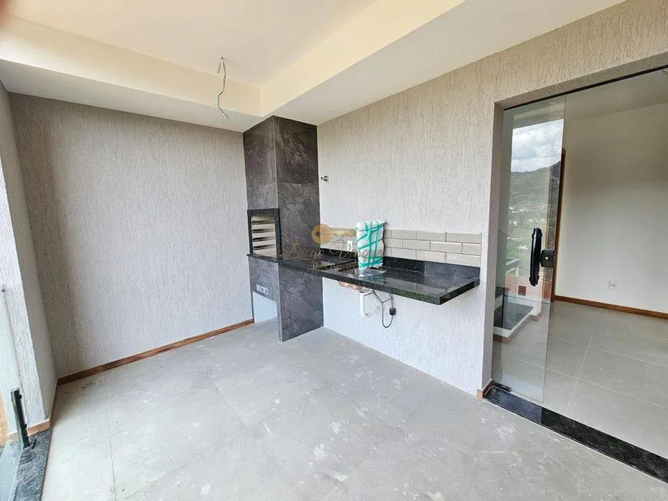 Imagem Casa em Condomínio para Venda em Teresópolis / RJ no bairro Golfe