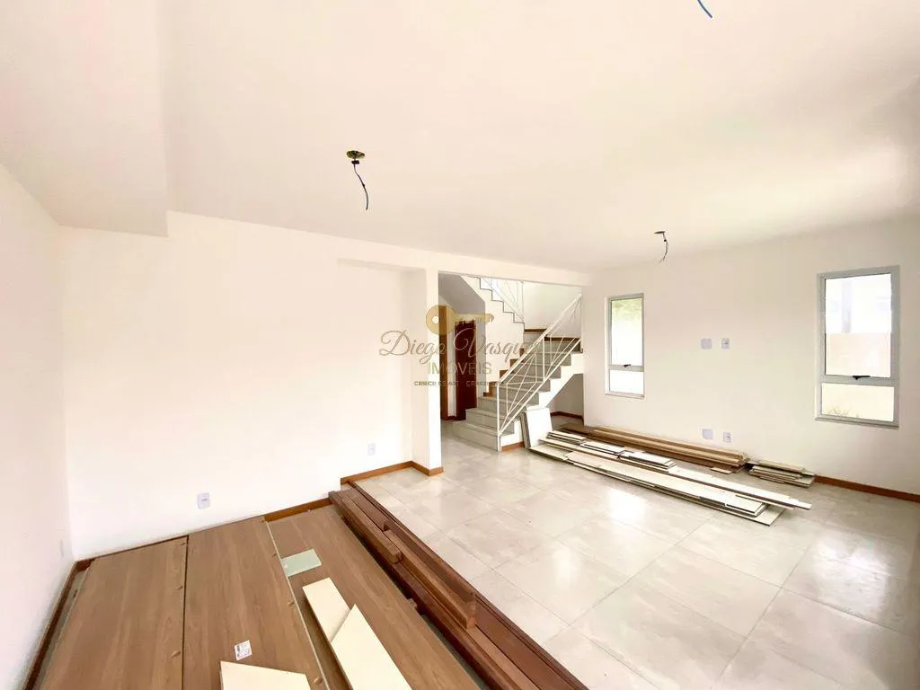 Imagem Casa em Condomínio para Venda em Teresópolis / RJ no bairro Vargem Grande