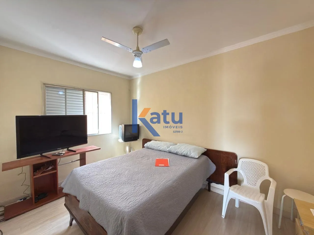 Imagem CASA PARA VENDA NO BAIRRO ELOY CHAVES EM JUNDIAÍ/SP

O imóvel possui 01 sala de estar equipada com...