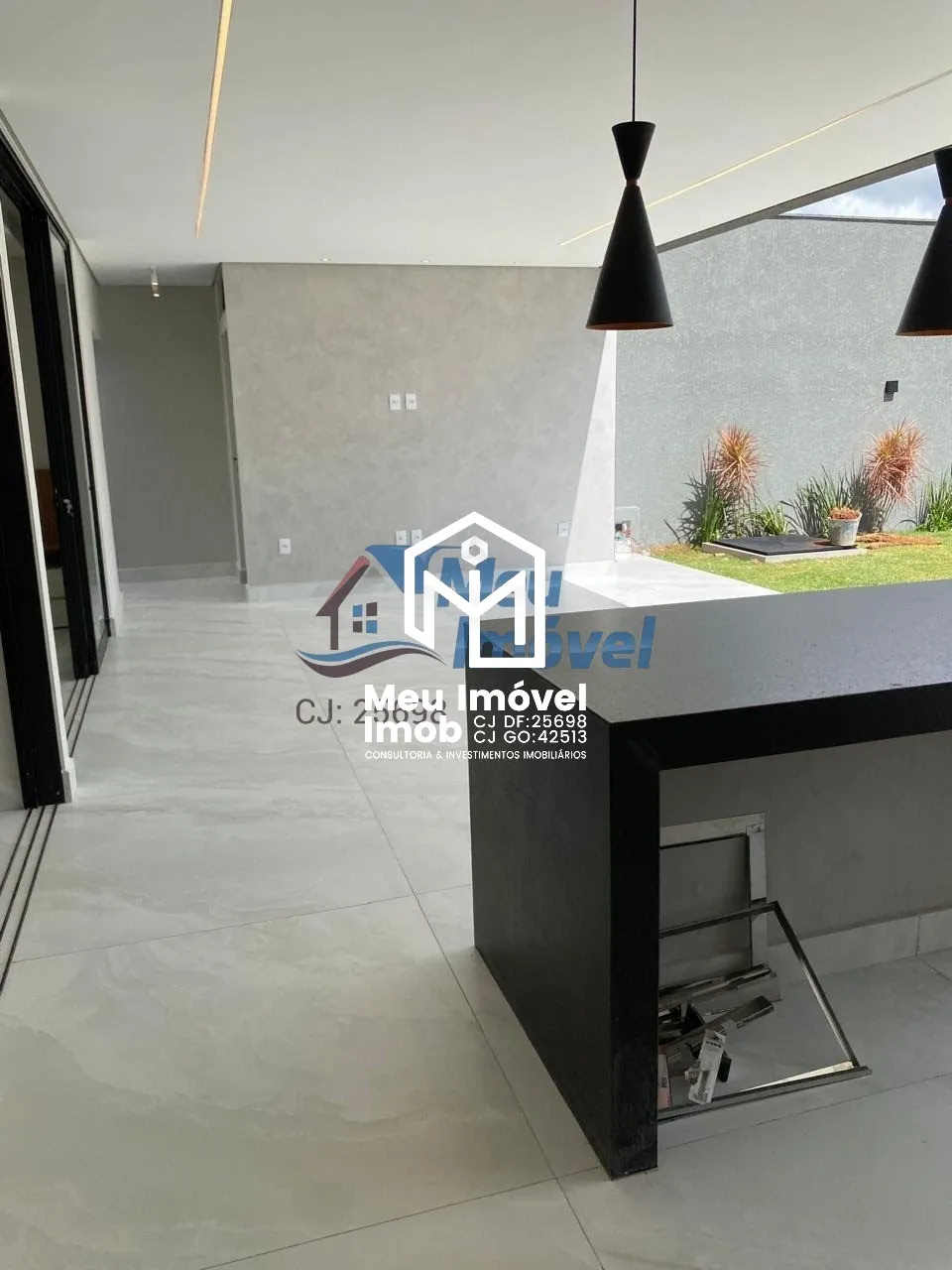 Imagem Casa 3 Quartos 3 Suítes 2 Vagas 255m² Piscina Closet