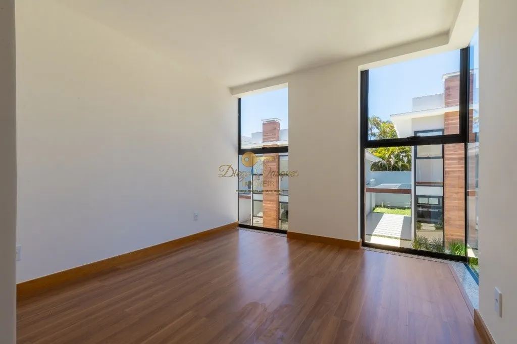 Imagem Casa em Condomínio para Venda em Teresópolis / RJ no bairro Tijuca