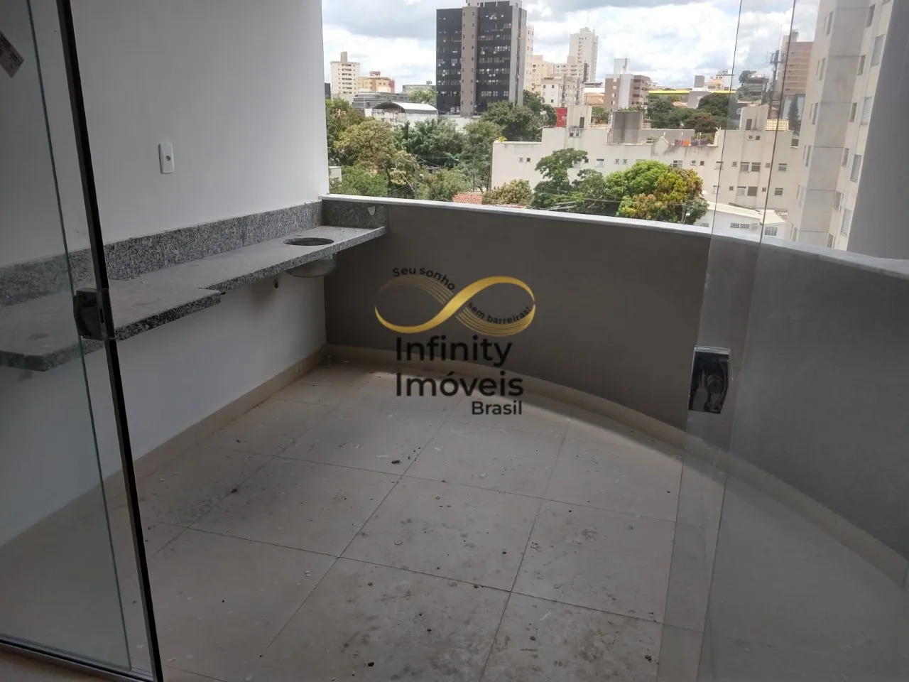 Imagem EDIFÍCIO MANHATAN FLORESTA - Apartamento à venda no bairro Floresta - Belo Horizonte/MG