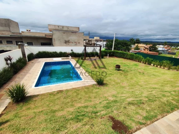 Imagem Casa térrea com 3 dormitórios, sendo 1 suíte Imóvel com terreno amplo, de 510m² na esquina Ampl...