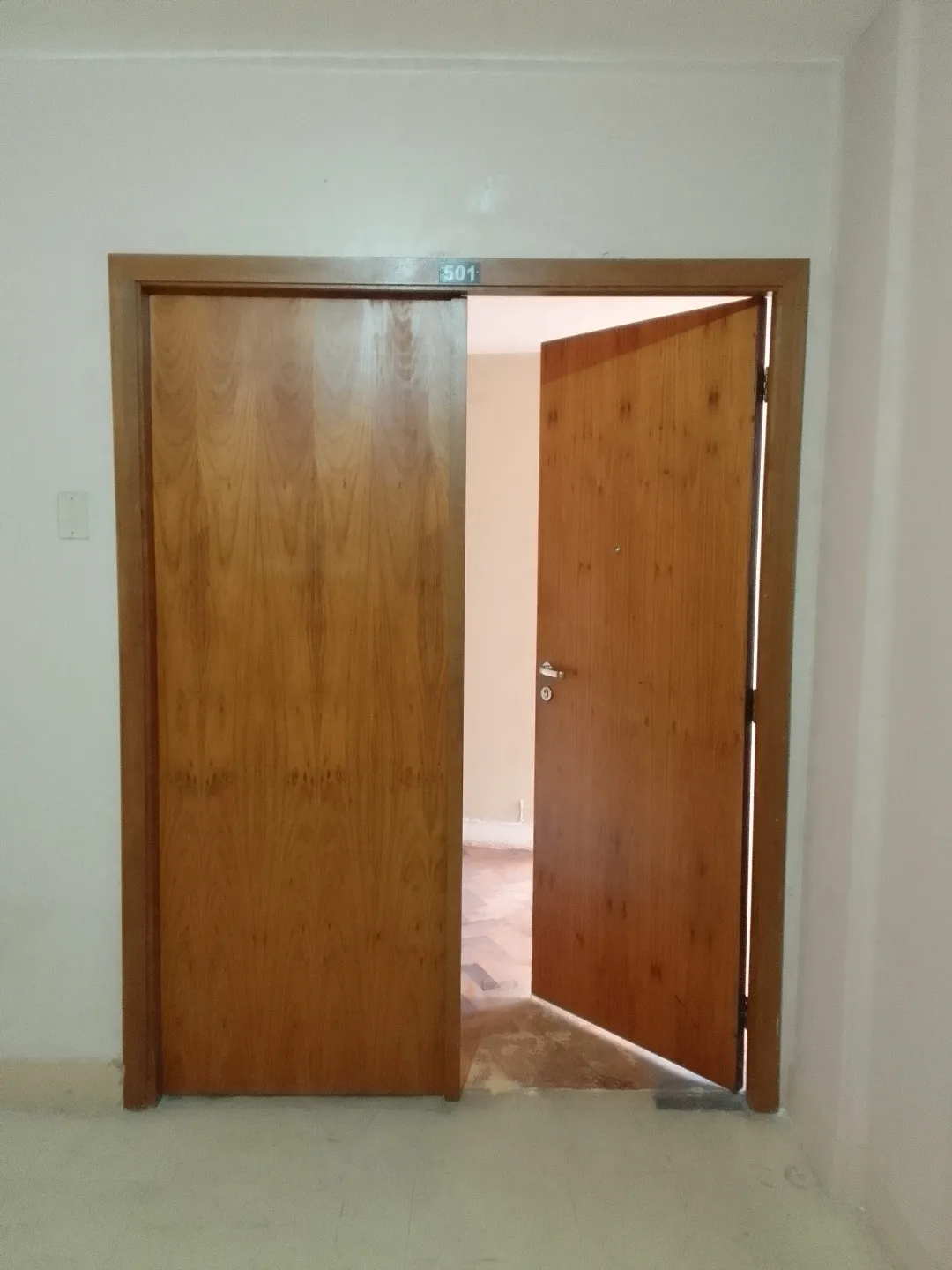 Imagem Sala comercial à venda em Porto Alegre, Centro, 112.6m2