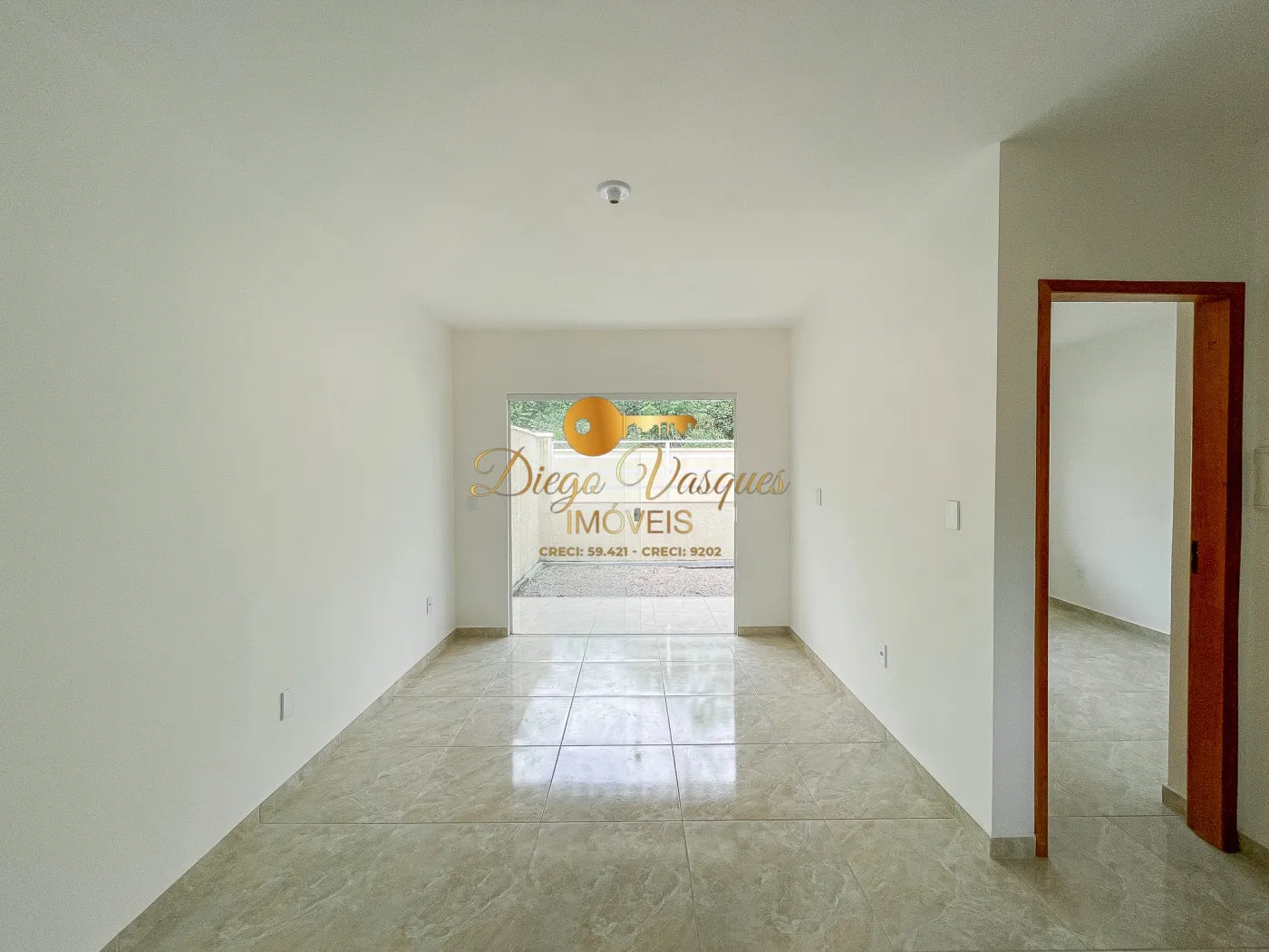 Imagem Casa em Condomínio para Venda em Guapimirim / RJ no bairro Cotia