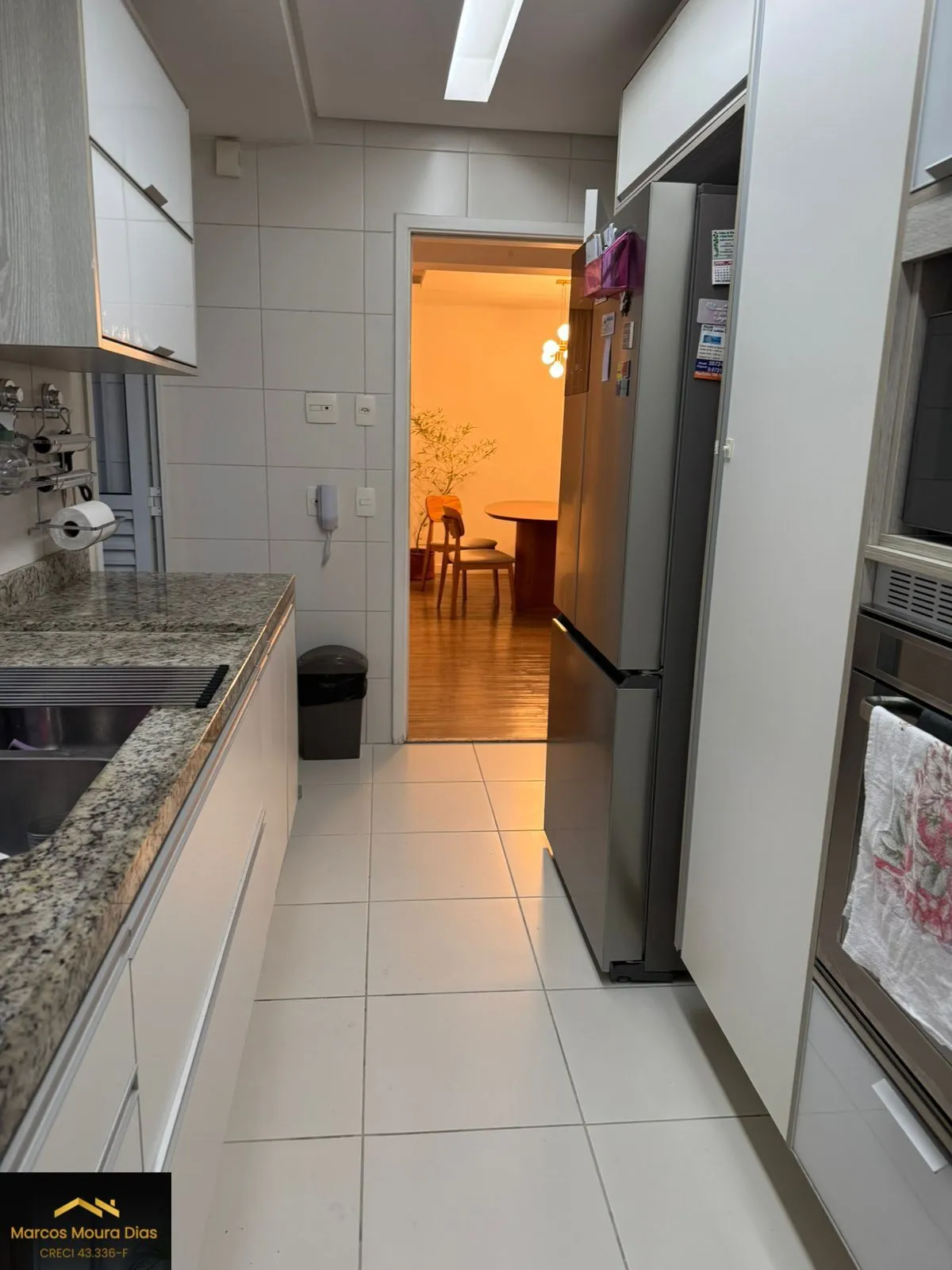 Imagem Apartamento com 4 dormitórios (1 suíte) , 2 Vagas de garagem, Edifício com Portaria 24 hs e Lazer