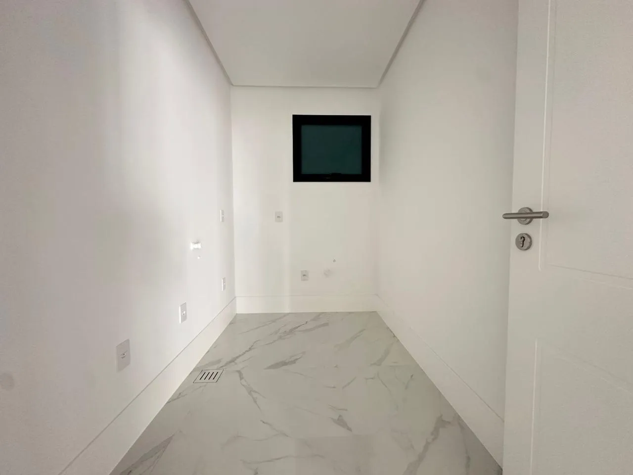 Imagem Apartamento à venda com 185m2 por R$ 2.500.000,00