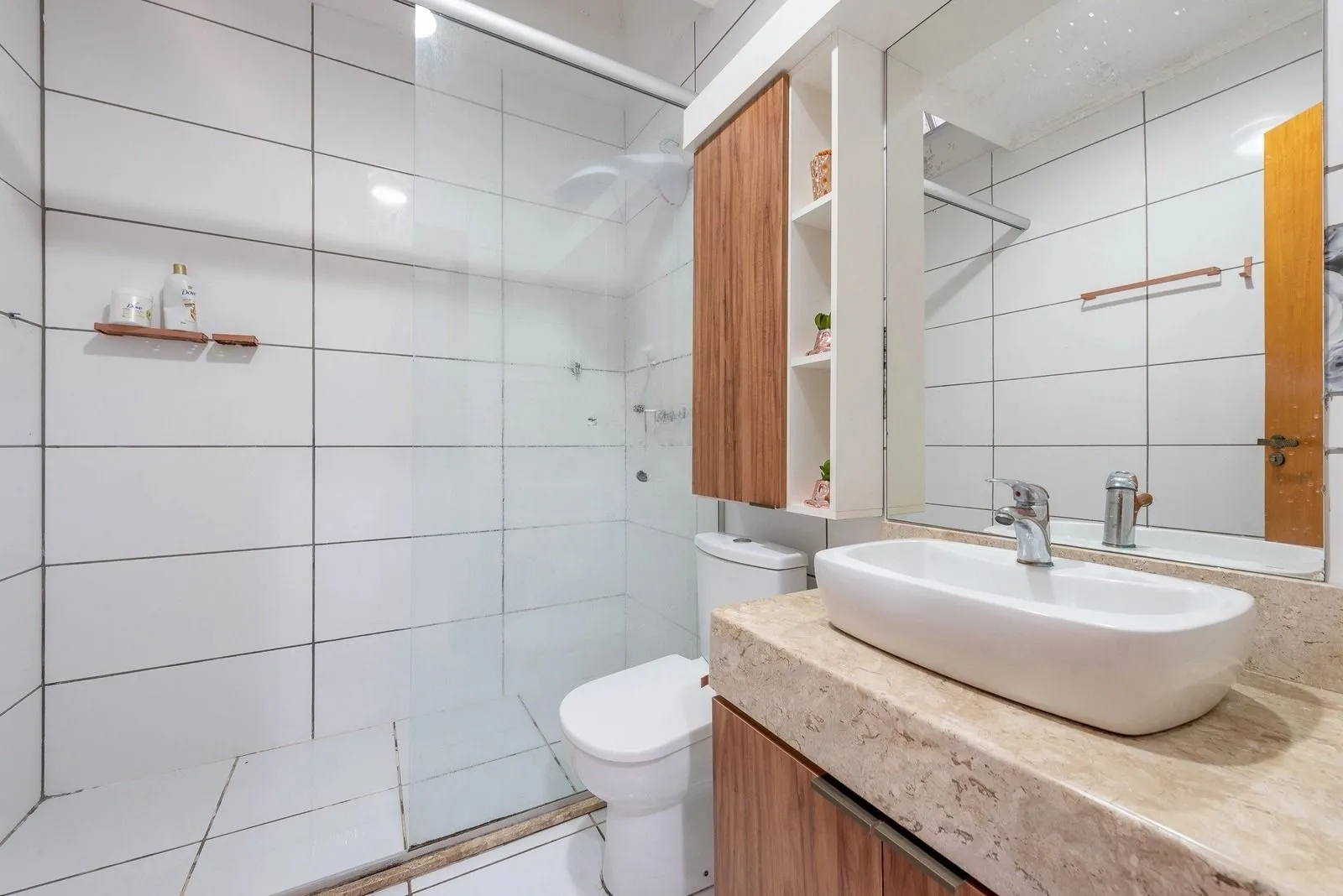 Imagem Sobrado moderno com 3 dor, suíte, piscina e espaço gourmet no Jardim Itu
