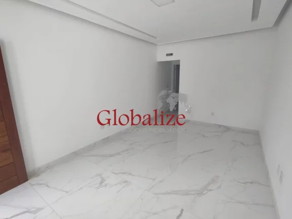 Imagem Sobreposta baixa com 3 suítes lavabo piscina 2 vagas de garagem na Ponta da Praia em Santos (SP) por R$.1.100.000,00