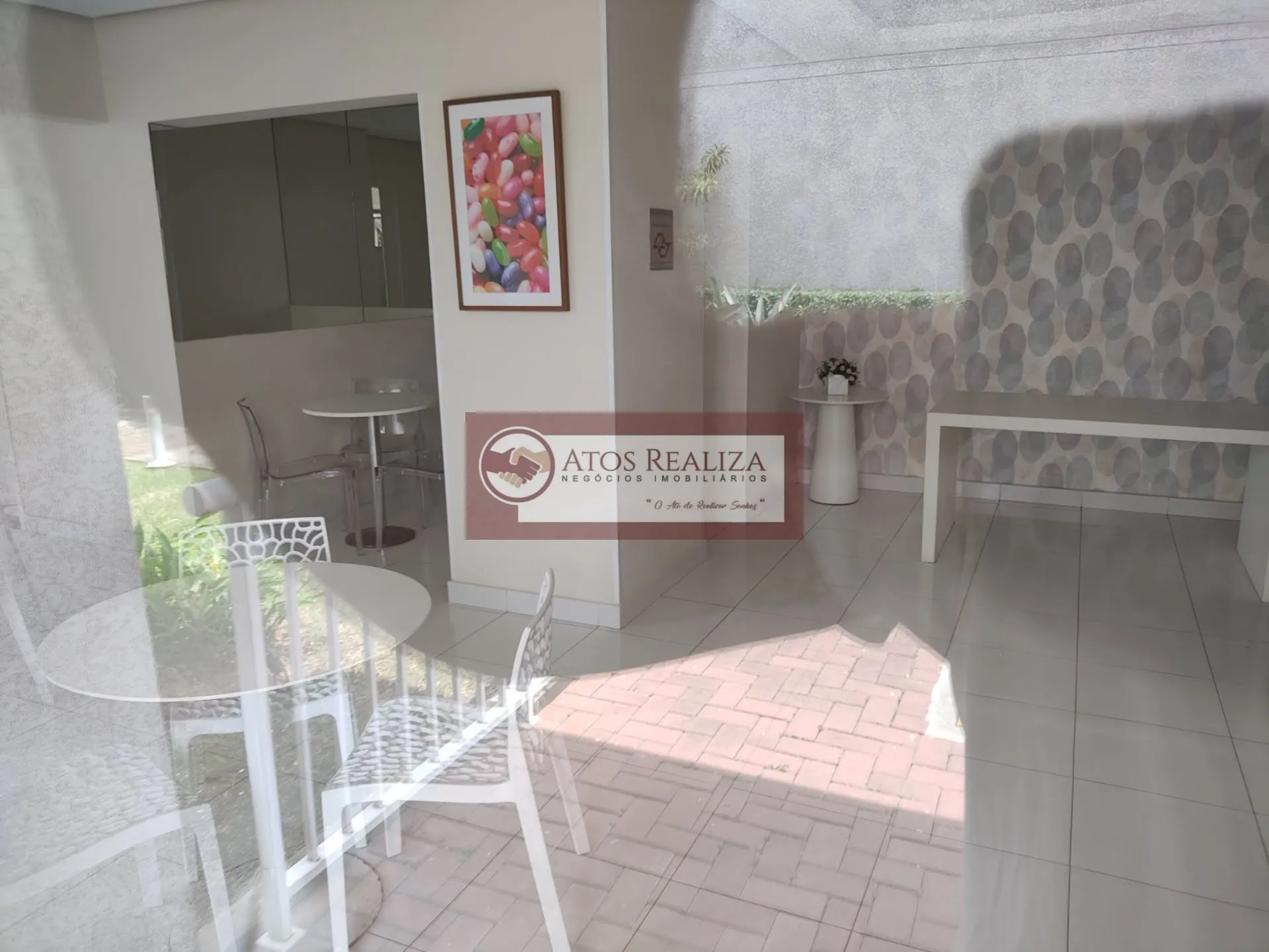 Imagem Compre Apartamento em Vila Isa com sacada - São Paulo