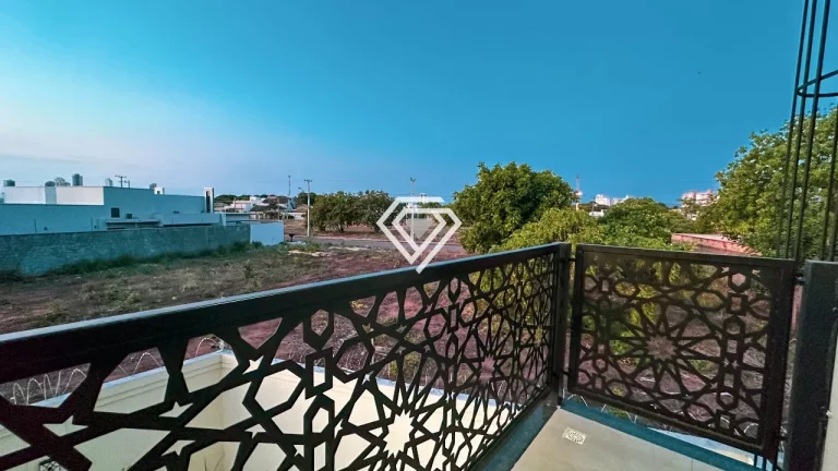 Imagem Sobrado 4 Quartos sendo uma Suítes, 196 m² à venda na 407 Sul- Residencial Amarante