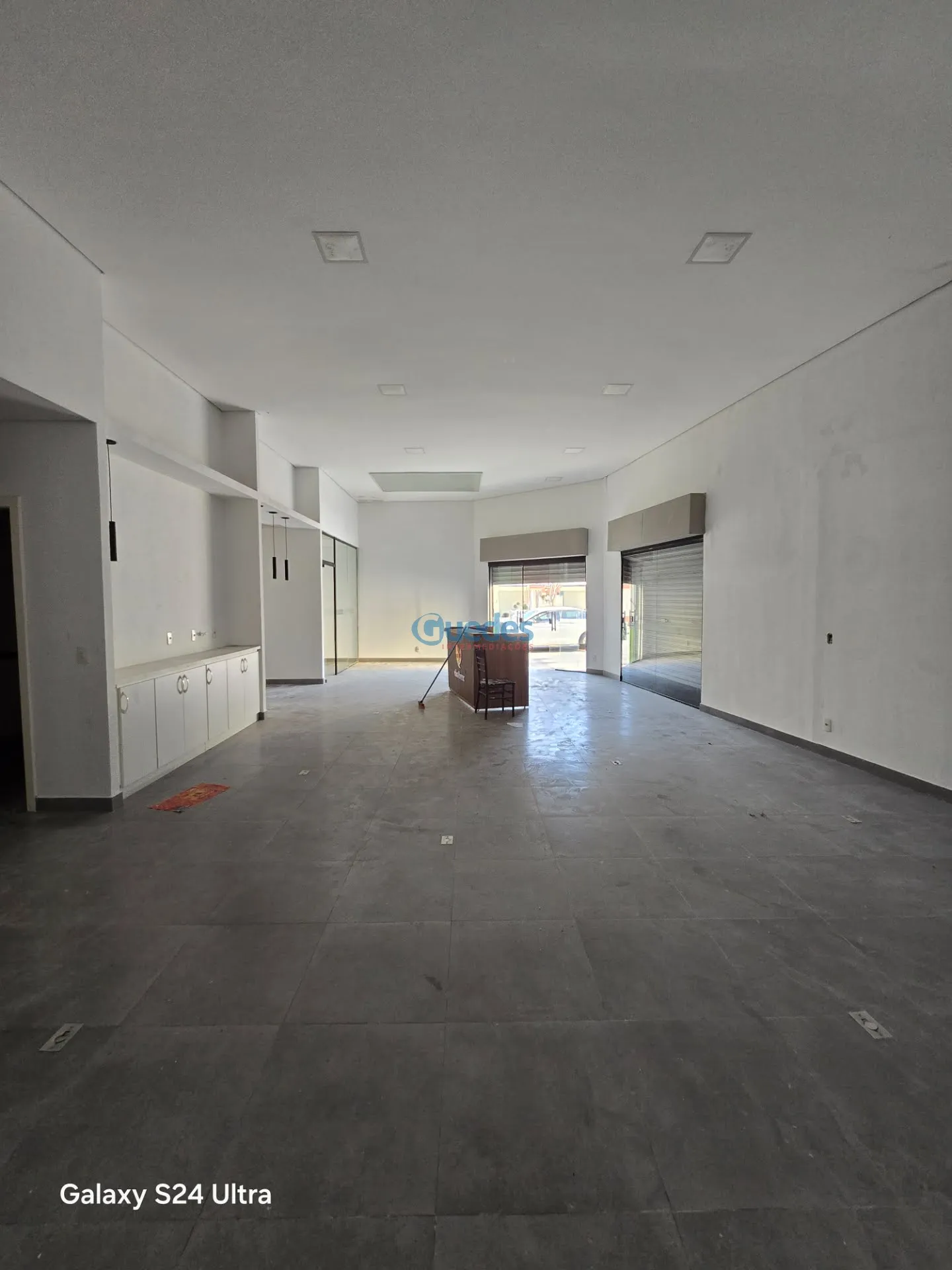 Imagem Loja/Salão na Lapa-SP, 200m², 2 Banheiros, Venda e Locação