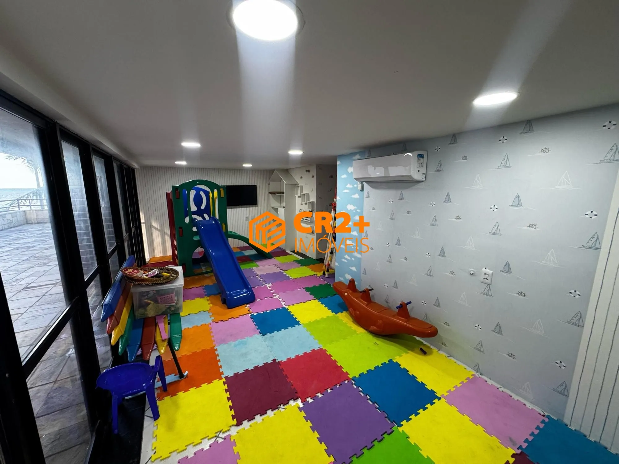 Imagem VENDO APARTAMENTO À BEIRA-MAR NA AVENIDA BOA VIAGEM - RECIFE 150m² -3 suítes