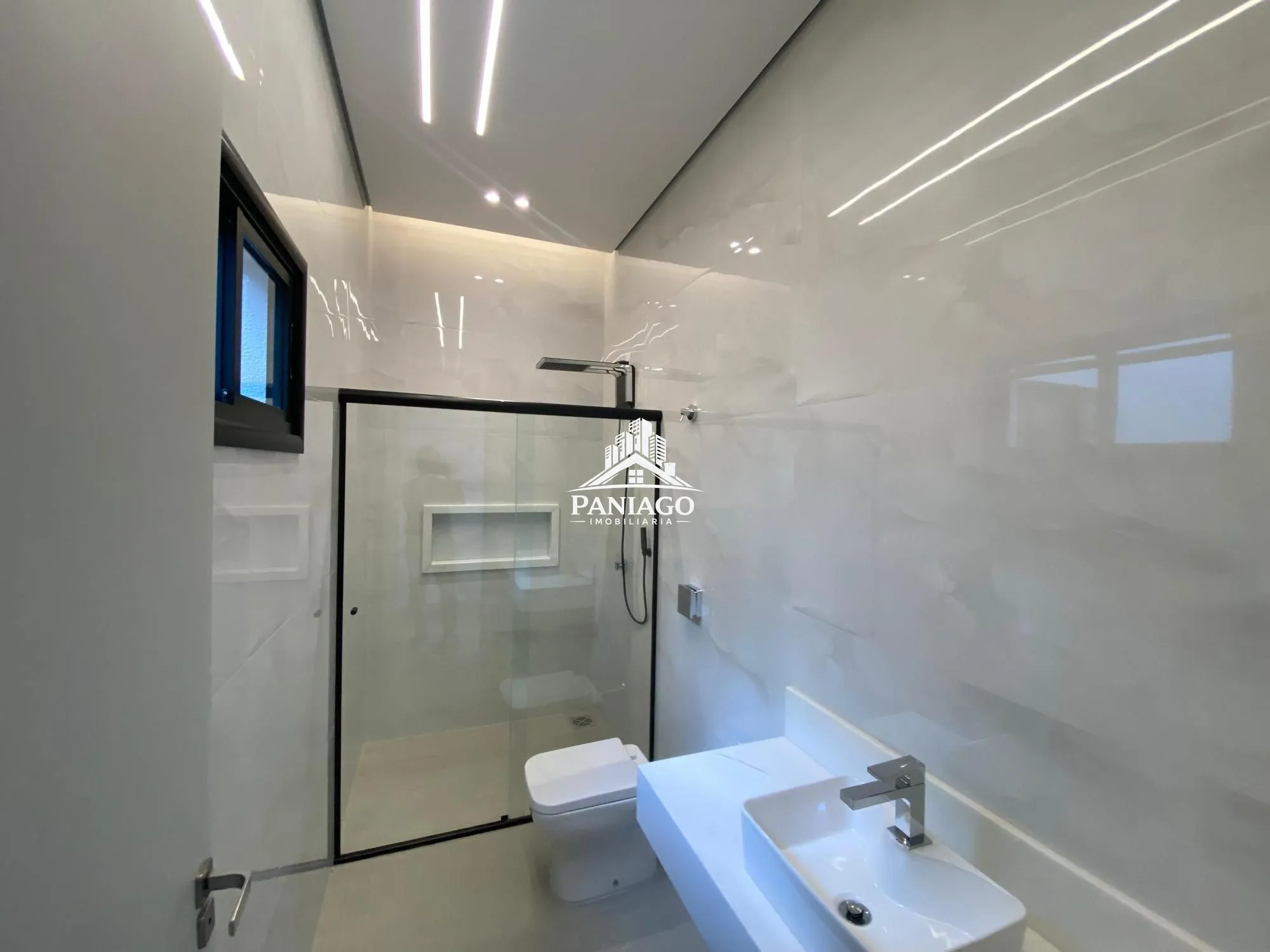 Imagem Casa 3 suítes (1 master), piscina c/ hidro, Residencial Recanto Suíço, Sinop-MT