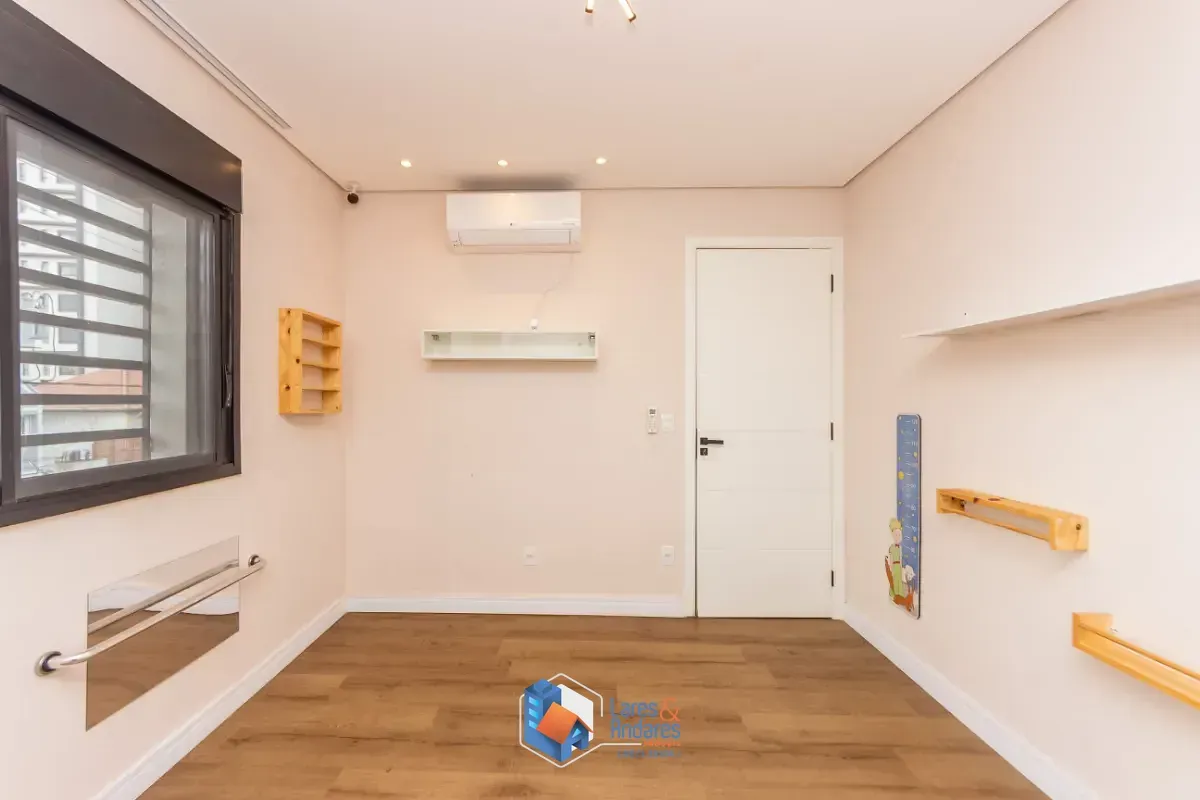 Imagem Casa para venda em Vila Clementino com 3 quartos, sendo 1 suíte, 297m²