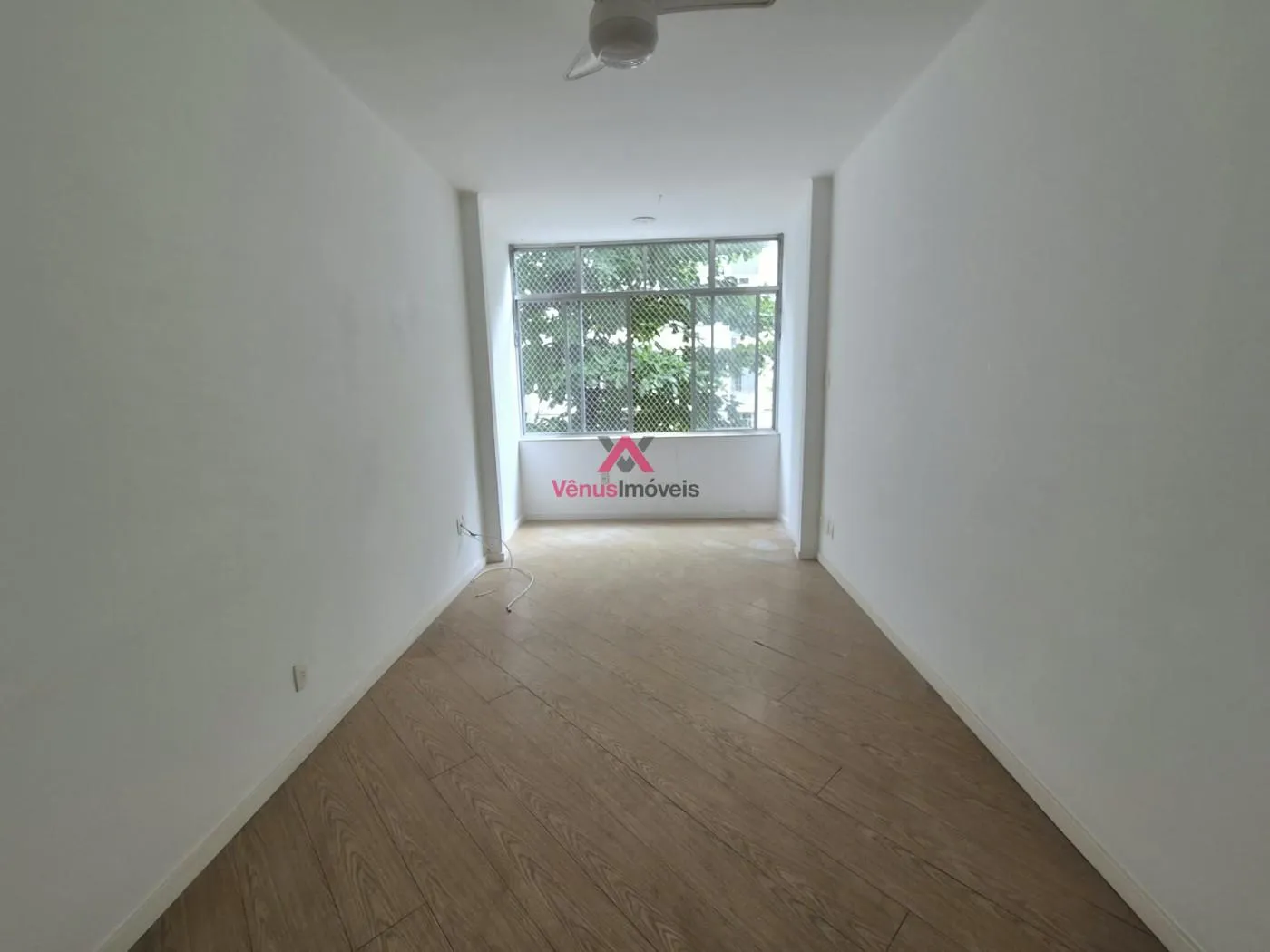 Foto do imóvel Apartamento 1 Quarto para Venda em Rio de Janeiro, Copacabana, 1 dormitório, 1 banheiro, 1 vaga em Rua República do Peru