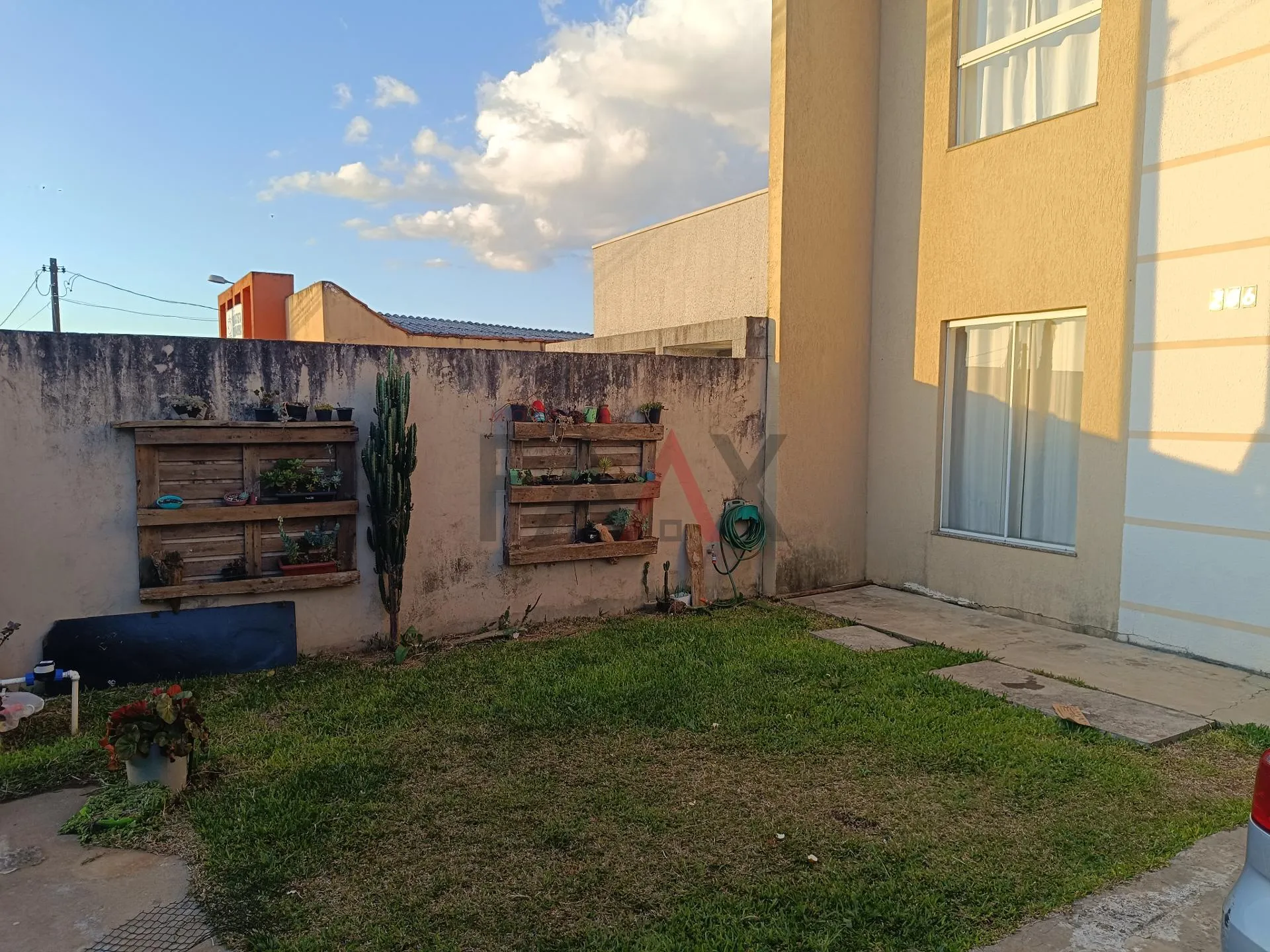 Imagem Sobrado à venda na Vila Carli contendo 300,00m de terreno em GUARAPUAVA PR