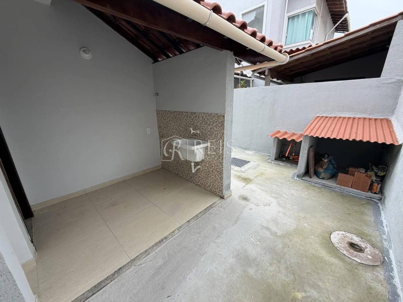 Imagem Casa para Venda em Rio das Ostras, Chácara Mariléa, 2 dormitórios, 2 banheiros, 2 vagas