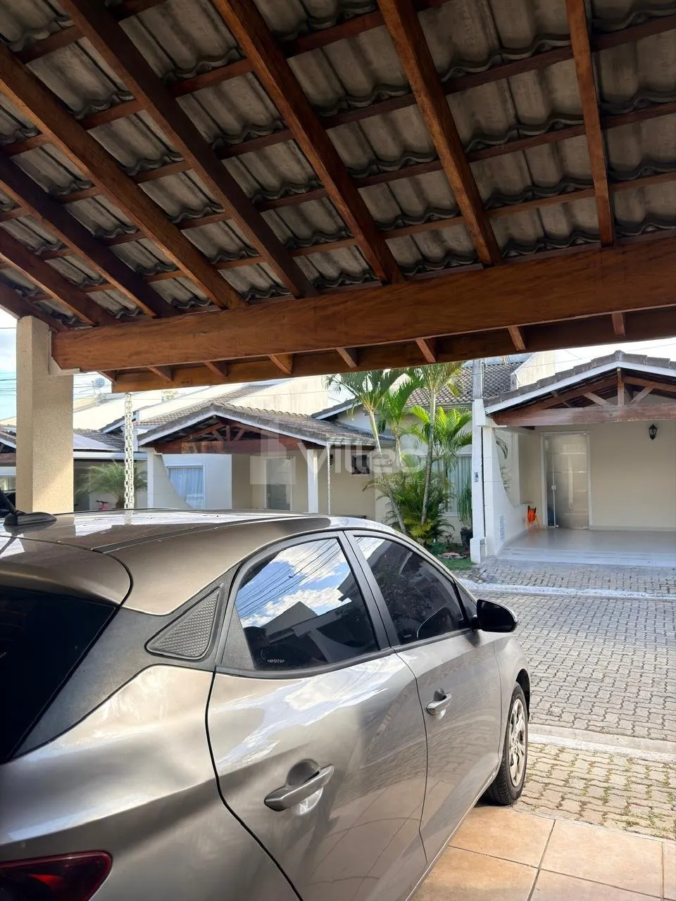 Imagem Apresentamos esta excelente casa à venda no Condomínio Meliá, na Vila Jardini, uma das regiões m...