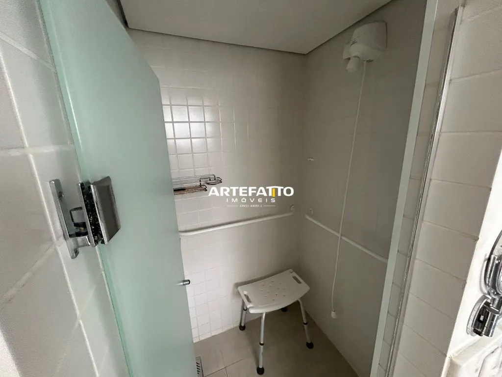 Imagem Este apartamento reformado está localizado em uma das regiões mais práticas