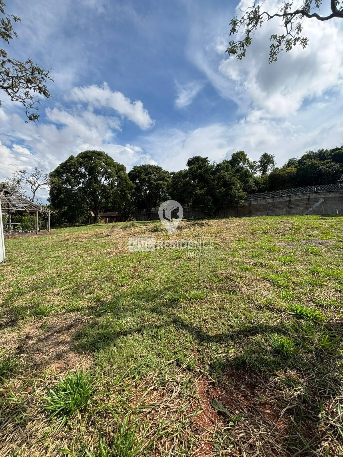 Imagem Oportunidade Única: Terreno Plano de 8.900m² no Condomínio Morada das Fonte