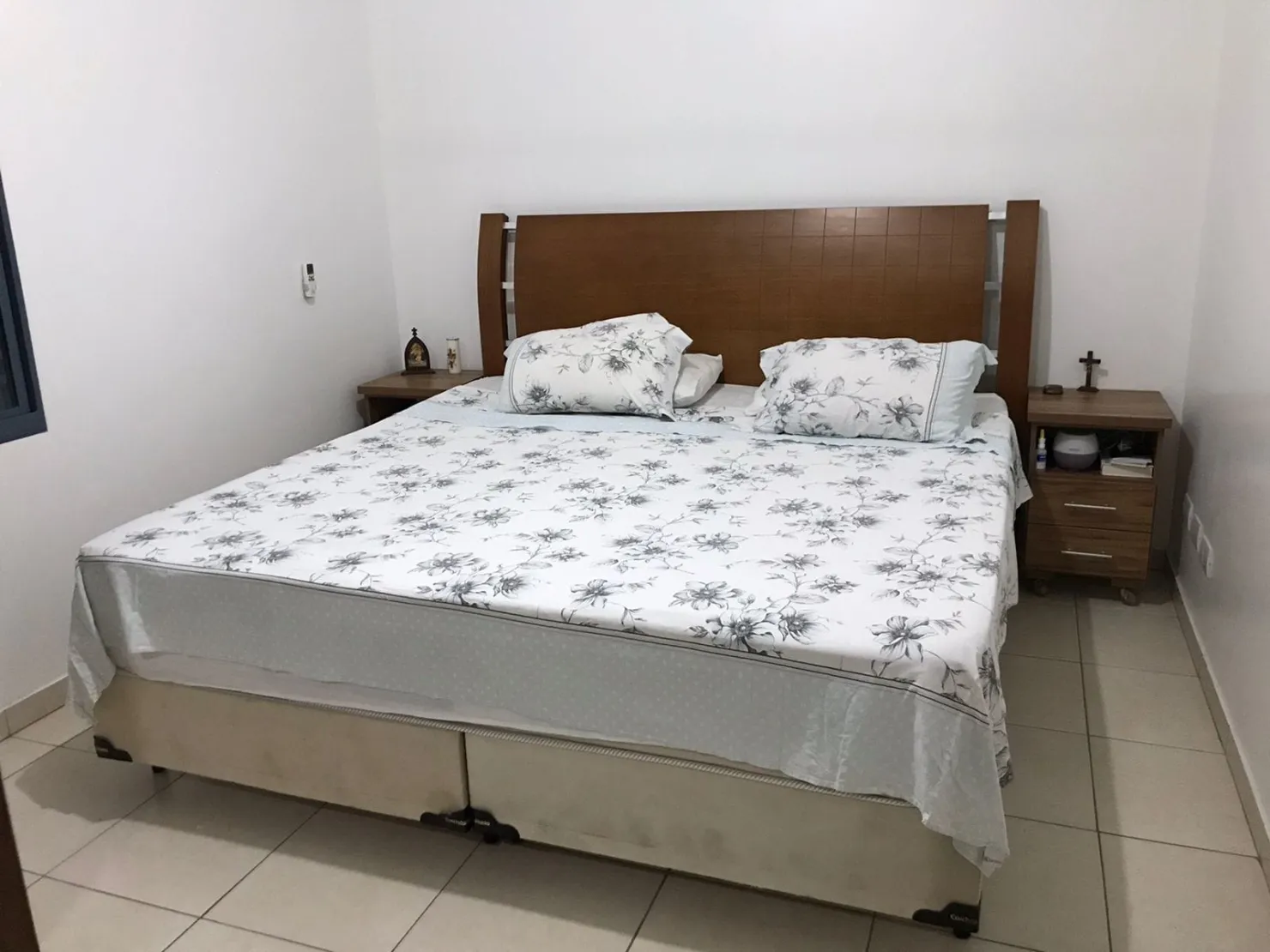Imagem Casa à venda 3 Quartos, 1 Suite, 5 Vagas, 300M², Campos Elíseos, Taubaté - SP