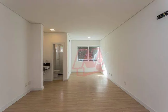 Imagem Studio para alugar, 37 m² por R$ 2.861,07/mês - Centro - Porto Alegre/RS