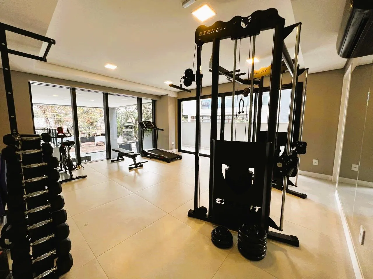 Imagem Excelente apartamento 2 dormitórios com sacada e vaga coberta no Petrópolis