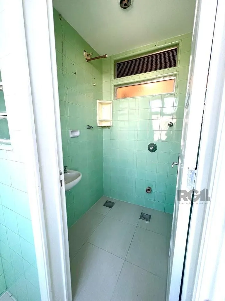 Imagem APARTAMENTO 3 DORMITÓRIOS, 2 VAGAS DE GARAGEM, NO BAIRRO PETRÓPOLIS, POA/RS